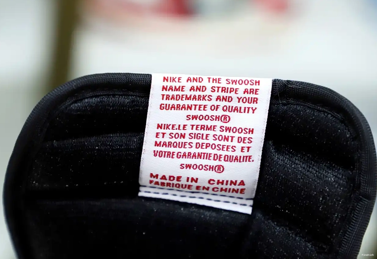 HIGH JORDAN OG AIR RETRO 1 'FEARLESS' 0324